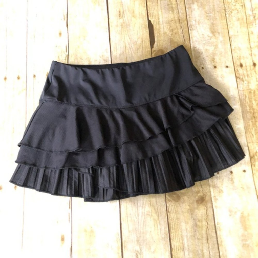 LUCKY IN LOVE BLACK RUFFLED TENNIS SKIRT SIZE SMALL